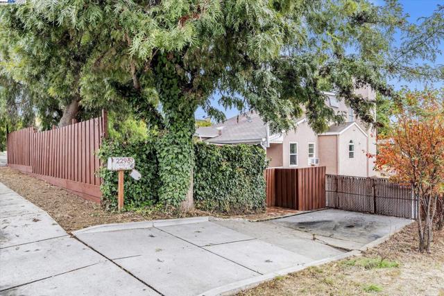 Details for 22967 Maud Ave, Hayward, CA 94541