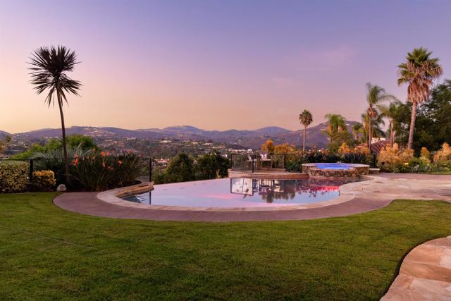 Detail Gallery Image 2 of 72 For 18102 via Ascenso, Rancho Santa Fe,  CA 92067 - 6 Beds | 6/1 Baths