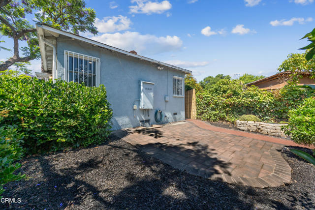 1268 Mentone Avenue, Pasadena CA: https://media.crmls.org/mediaz/de1cb9b4-21c7-4357-a592-4ed0bd428c37.jpg