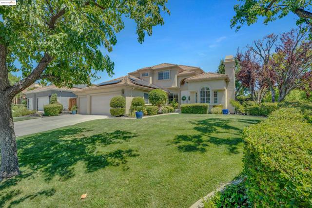 805 Devonshire Loop, Brentwood CA: https://media.crmls.org/mediaz/de1e09f2-fddb-40a4-971a-9df7ae81f1b7.jpg