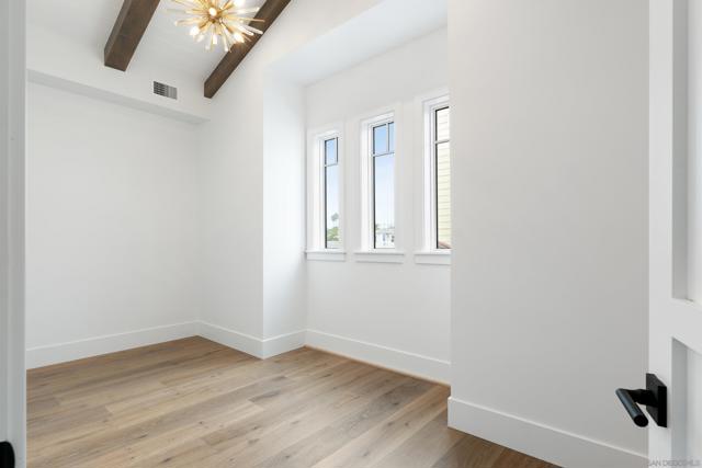 462 Westbourne Street, La Jolla CA: https://media.crmls.org/mediaz/de1f03bd-7fb8-40c6-b61e-f2652efbf455.jpg