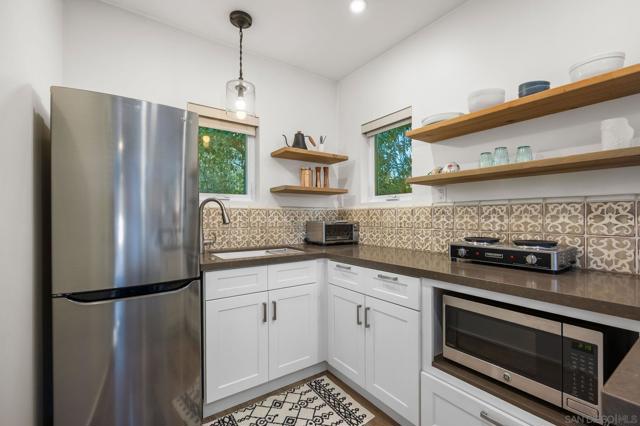 Image 36 of 48 For 554 Stratford Dr