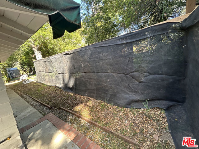 11145 W SUNSET Boulevard, Los Angeles CA: https://media.crmls.org/mediaz/de207ce8-828a-4f0a-a5d9-21b1746afc08.jpg