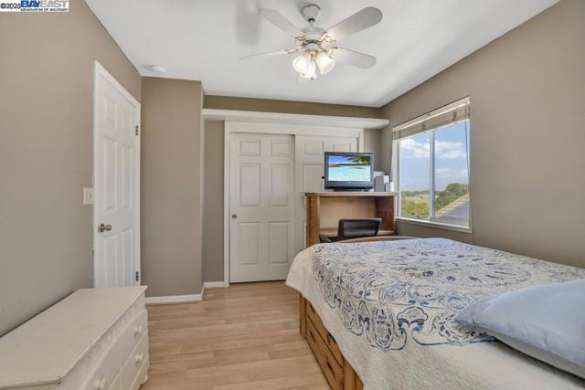 2218 Newport Ct., Discovery Bay CA: https://media.crmls.org/mediaz/de20ba24-74db-4fe1-bfd0-9ba0d1a11306.jpg