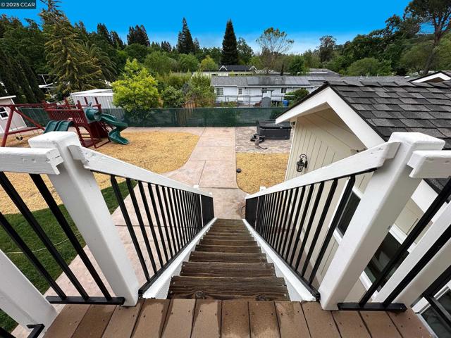 2200 Tice Valley Blvd +3BR ADU, Walnut Creek CA: https://media.crmls.org/mediaz/de2107f6-f46d-49ca-b2ff-ced5618c4c22.jpg