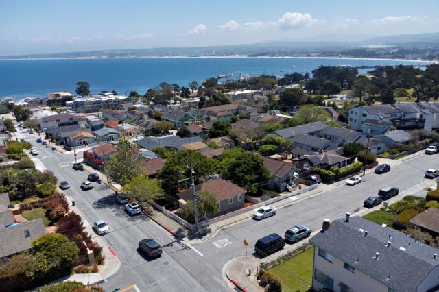 519 Dickman Avenue, Monterey CA: https://media.crmls.org/mediaz/de226f32-2eda-4630-979d-38ab535a3870.jpg