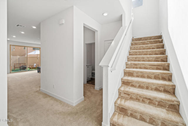 Detail Gallery Image 18 of 46 For 1966 Meyer Ct, Santa Paula,  CA 93060 - 4 Beds | 3/1 Baths