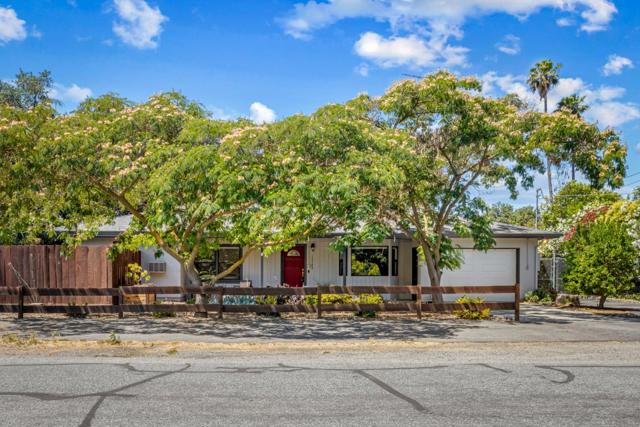 17785 Casa Lane, Morgan Hill CA: https://media.crmls.org/mediaz/de239965-0d9b-4738-9a89-aadc0ce6020e.jpg