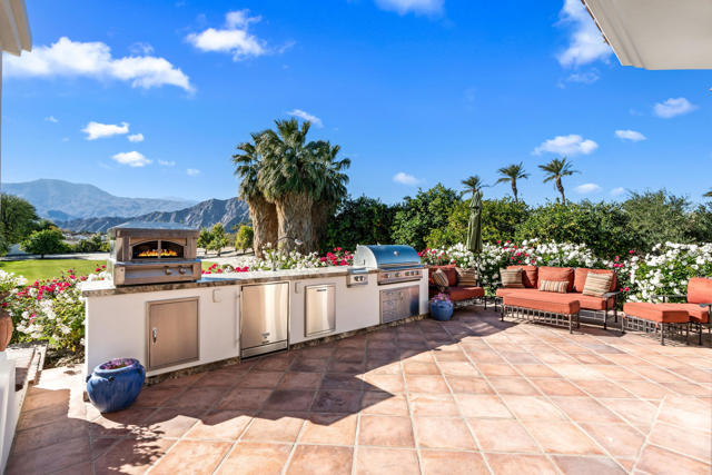 80645 La Docena Trail, La Quinta CA: https://media.crmls.org/mediaz/de246d13-14ab-44f0-86de-3c3219e1c33c.jpg