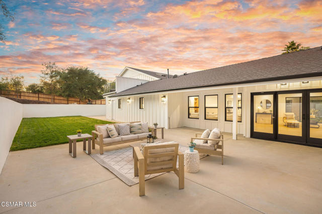 1324 La Granada Drive, Thousand Oaks CA: https://media.crmls.org/mediaz/de249ec4-d738-46f8-a555-806c2fc11914.jpg