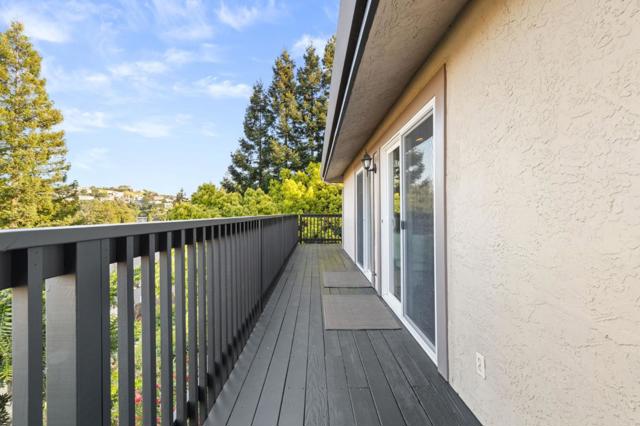 29 Kirkwood Way, San Carlos CA: https://media.crmls.org/mediaz/de26b645-7786-4aba-b6c8-93087ec14c97.jpg