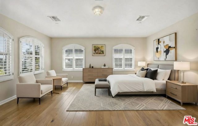 1284 Lago Vista Drive, Beverly Hills CA: https://media.crmls.org/mediaz/de26fba7-f9a1-4237-8f77-21d21deb4f2d.jpg