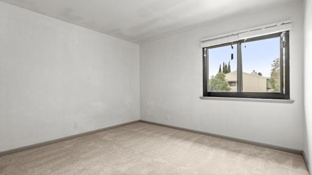 Image 11 of 38 For 1090 Clyde Avenue