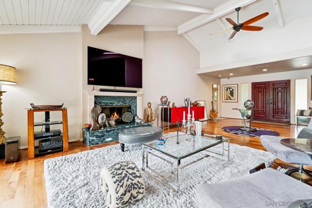 5979 Via Zurita, La Jolla CA: https://media.crmls.org/mediaz/de287b89-f6cc-4356-a7eb-edc715f6f525.jpg