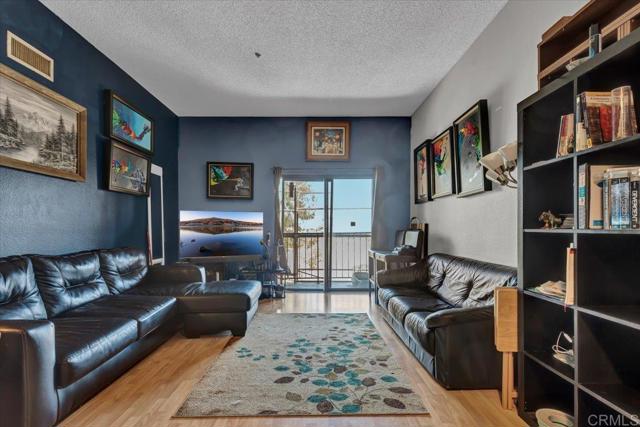 Detail Gallery Image 1 of 1 For 5985 Dandridge Ln #114,  San Diego,  CA 92115 - 2 Beds | 2 Baths