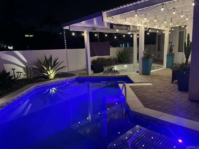 4982 Lassen Drive, Oceanside CA: https://media.crmls.org/mediaz/de2932e5-474b-4994-b8f7-9c96564b5844.jpg