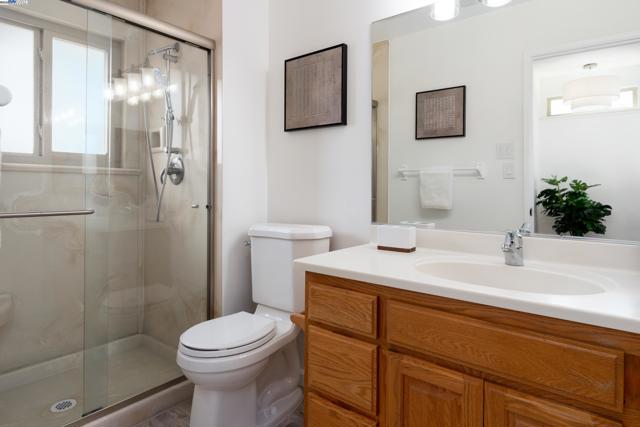 310 Trestle Glen Ct, Walnut Creek CA: https://media.crmls.org/mediaz/de299f54-d76a-498d-99c5-51c55e2e69c1.jpg