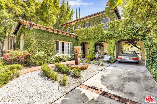 634 N Highland Avenue, Los Angeles CA: https://media.crmls.org/mediaz/de2adb0c-3a48-4ee8-97d2-27771295b55b.jpg