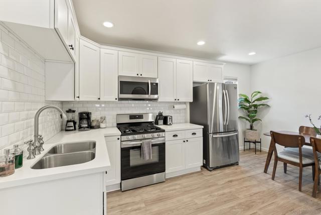 4066 Cherokee Ave, San Diego CA: https://media.crmls.org/mediaz/de2adf98-fd68-454f-a030-d4f2359f17f5.jpg