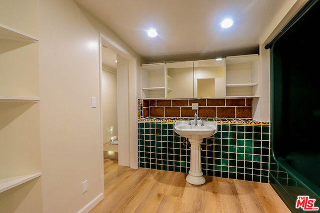 3131 & 3135 Oakcrest Drive, Los Angeles CA: https://media.crmls.org/mediaz/de2ae84c-614c-497d-b874-9d1004024538.jpg