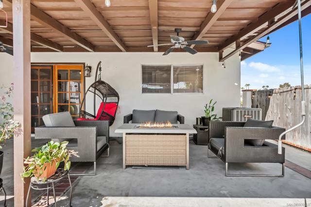 3719 Balboa Drive, Oceanside CA: https://media.crmls.org/mediaz/de2c7861-92b7-4aea-91c4-6f1e1f350e1f.jpg