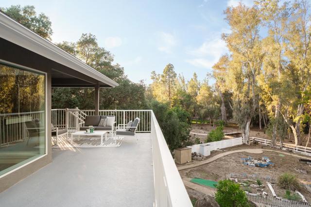 13664 Jack Rabbit Rd, Poway CA: https://media.crmls.org/mediaz/de2ce248-ce0c-46cc-93e3-00a3f0b0fb87.jpg