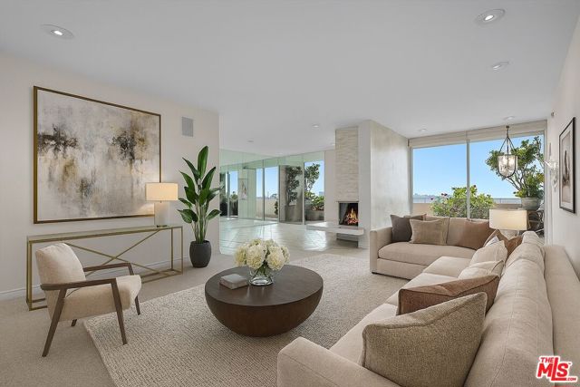 1333 S Beverly Glen Boulevard, Los Angeles CA: https://media.crmls.org/mediaz/de2dec7a-a600-48c8-ba62-3aa86ab28be7.jpg