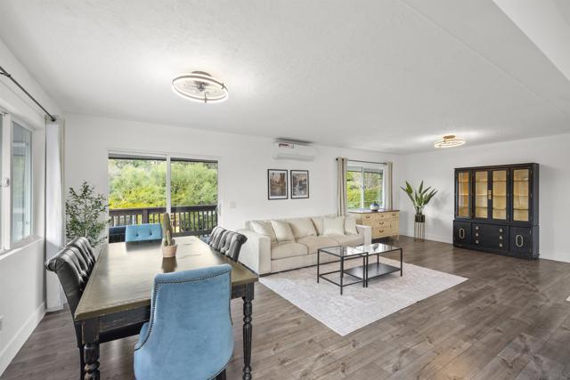 9430 Tropico Dr, La Mesa CA: https://media.crmls.org/mediaz/de2eaffa-1c16-42b9-8ef3-283e36905e4a.jpg