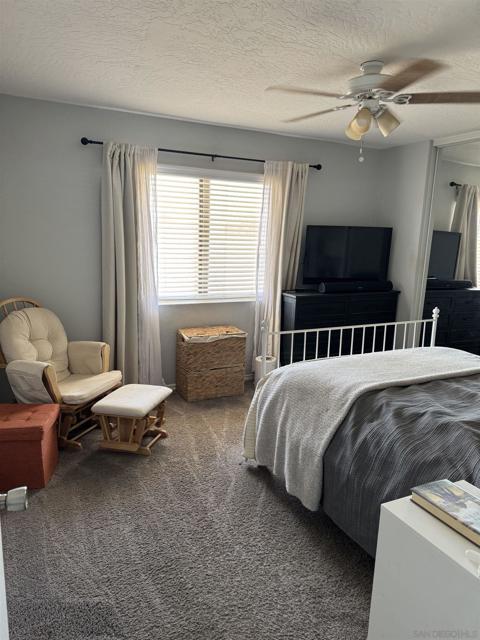22394 Lone Eagle Rd, Apple Valley CA: https://media.crmls.org/mediaz/de2ef19e-a801-4daa-824e-cb08e3351b5c.jpg