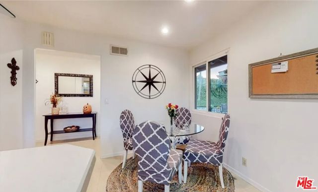 6111 Monero Drive, Rancho Palos Verdes CA: https://media.crmls.org/mediaz/de2f0cdf-b725-4374-8e67-5c488a60a0d6.jpg