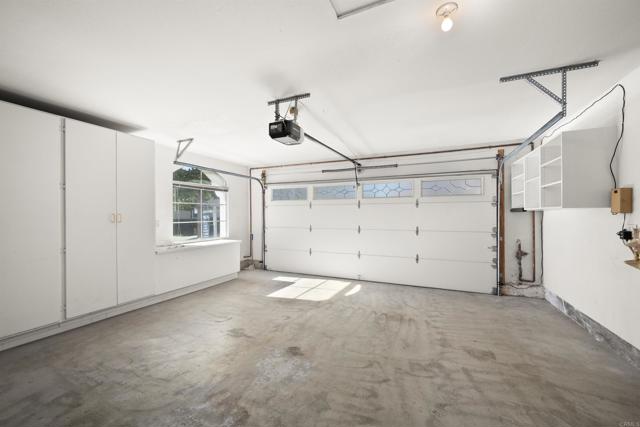 2505 LA COSTA AVE, Chula Vista CA: https://media.crmls.org/mediaz/de2f38f8-e696-48ad-8c49-7f7841f852e6.jpg