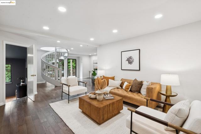 2861 Chelsea Drive, Oakland CA: https://media.crmls.org/mediaz/de2f4de1-5384-46ac-bf1c-3017fa01fa74.jpg