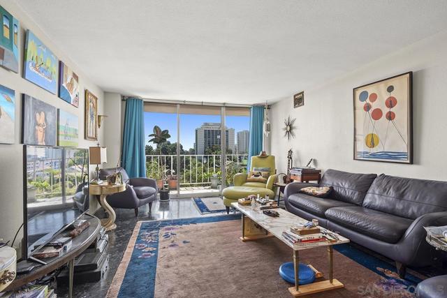 3635 7th Avenue, San Diego, California 92103, 2 Bedrooms Bedrooms, ,2 BathroomsBathrooms,Condominium,For Sale,7th Avenue,240021966SD