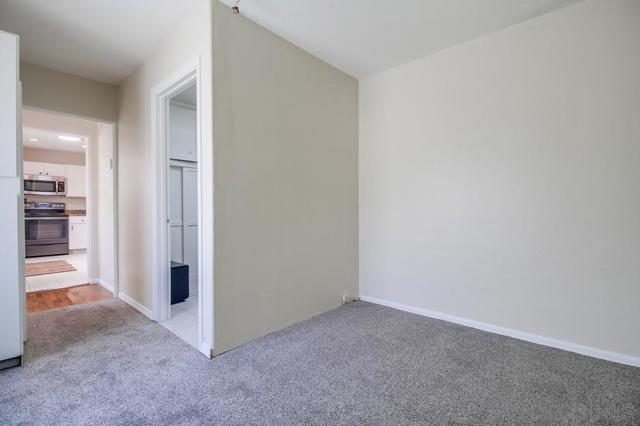 309 11 E Ave, Coronado CA: https://media.crmls.org/mediaz/de2fef34-802d-4244-a840-36b7d635a286.jpg