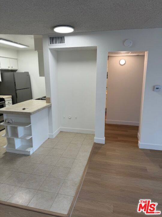 1208 Raintree Circle photo 5