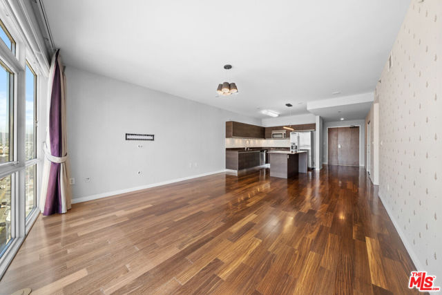3785 Wilshire Boulevard, Los Angeles CA: https://media.crmls.org/mediaz/de305e80-e022-4273-ad27-560a26306ebe.jpg