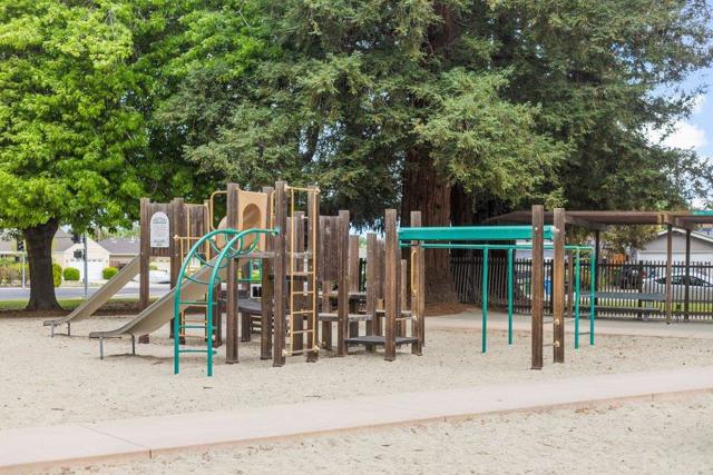 385 Cronin Drive, Santa Clara CA: https://media.crmls.org/mediaz/de308a45-8989-40d2-80a8-7132bb742569.jpg