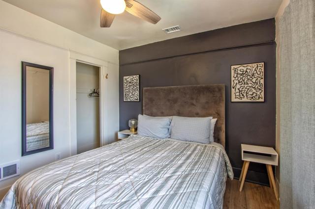 4040 42 35Th Street, San Diego CA: https://media.crmls.org/mediaz/de30a775-968b-4667-8349-8a14eac279a4.jpg
