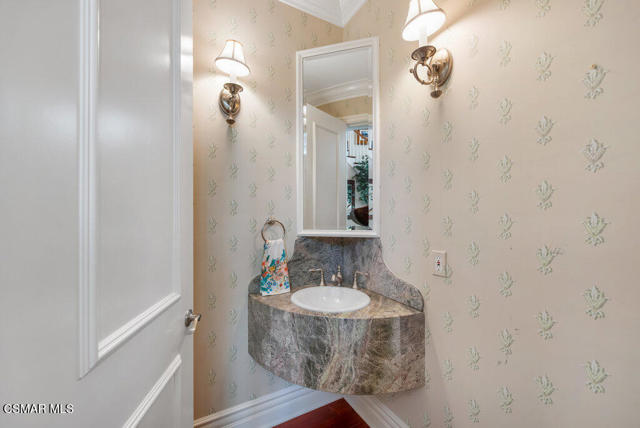 1816 Brittany Park Road, Camarillo CA: https://media.crmls.org/mediaz/de318939-fe8e-4c89-ac90-d691d18e0034.jpg