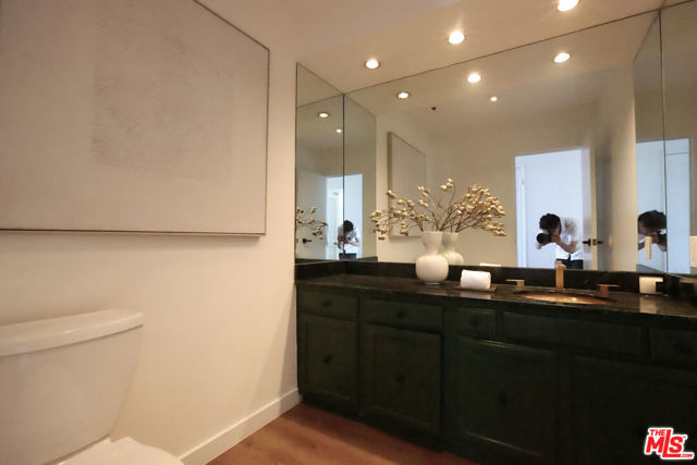 10790 Wilshire Boulevard, Los Angeles CA: https://media.crmls.org/mediaz/de323c3f-75cd-404f-8c4e-e34efb9e3b45.jpg
