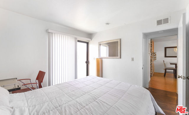 630 N Grand Avenue, Los Angeles CA: https://media.crmls.org/mediaz/de33bdc1-6b5b-4b34-af4a-0a4964f59e01.jpg