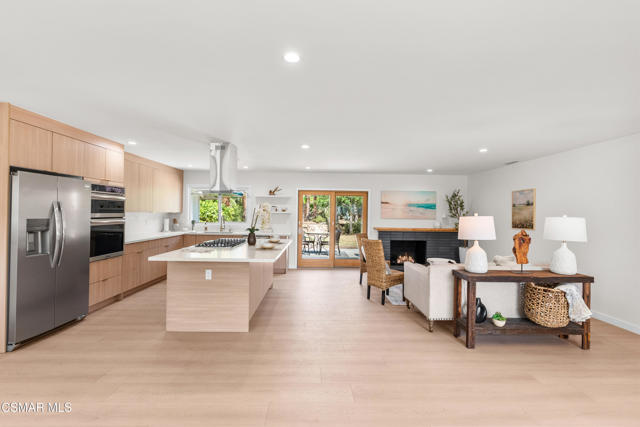 3167 Waco Avenue, Simi Valley CA: https://media.crmls.org/mediaz/de350993-408c-4e15-93d3-2ef3f6f93067.jpg