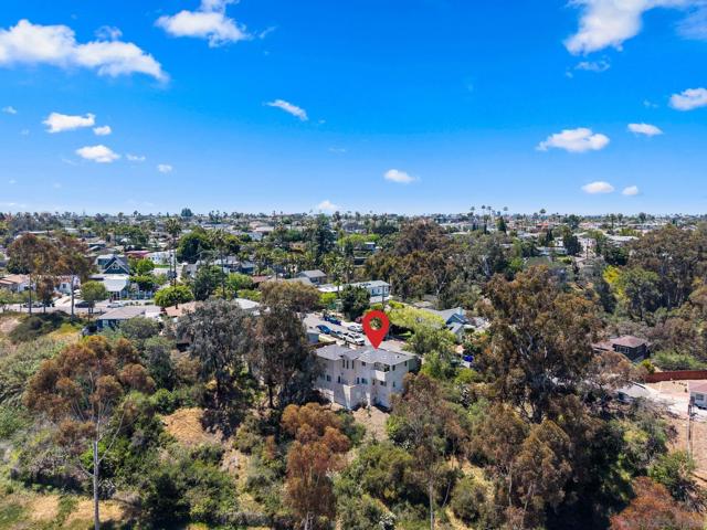4865 39th Street, San Diego CA: https://media.crmls.org/mediaz/de35ab9e-9df2-49f4-955d-46728fdf024f.jpg