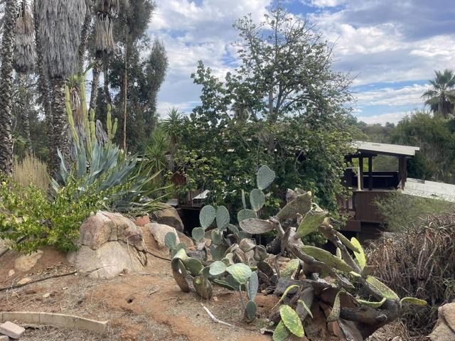 Detail Gallery Image 7 of 60 For 14082 Los Cielos, Escondido,  CA 92025 - 4 Beds | 2 Baths