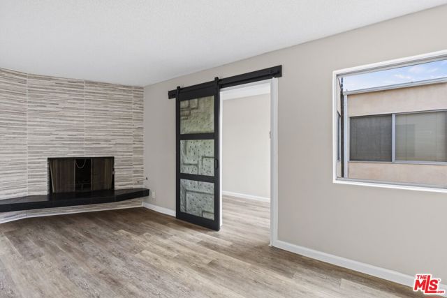 1538 STANFORD Street, Santa Monica CA: https://media.crmls.org/mediaz/de3645bd-5e45-4cf3-a30b-c0bfa76c7440.jpg