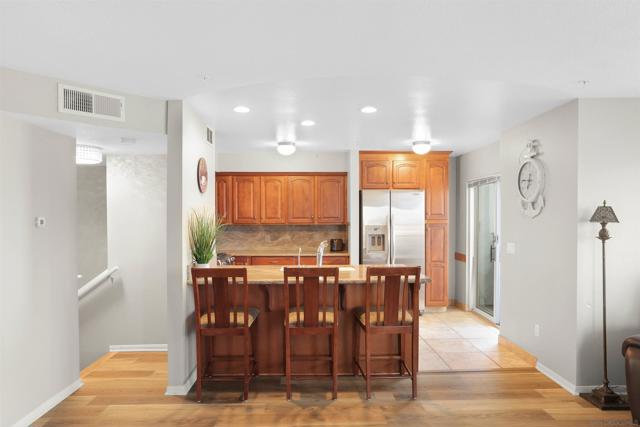 1100 Seacoast Dr, Imperial Beach CA: https://media.crmls.org/mediaz/de3688a6-7982-479b-8dc9-363ae548b8cd.jpg