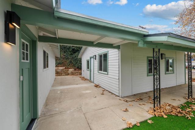 Image 25 of 37 For 9065 Heatherdale St