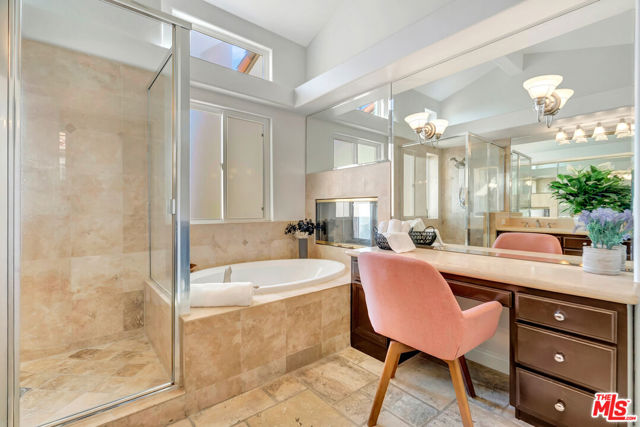 6438 Lunita Road, Malibu CA: https://media.crmls.org/mediaz/de37513b-6ad4-43f7-b276-f6c6343f8746.jpg