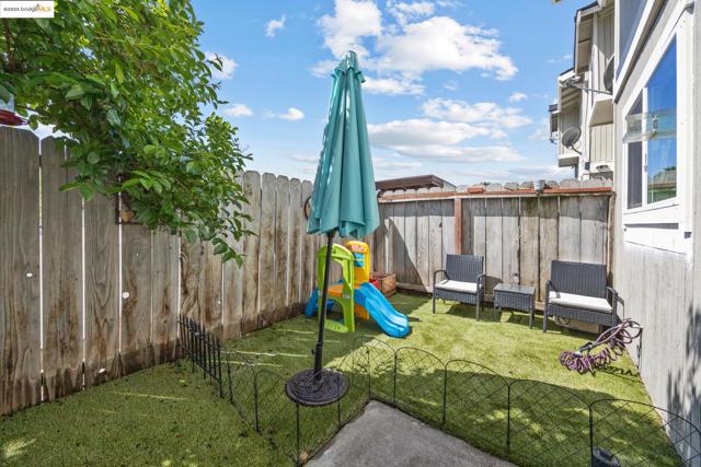 21564 Meekland ave, Hayward CA: https://media.crmls.org/mediaz/de37631a-a0cd-47b1-bf8b-ee6f0a8c06fe.jpg