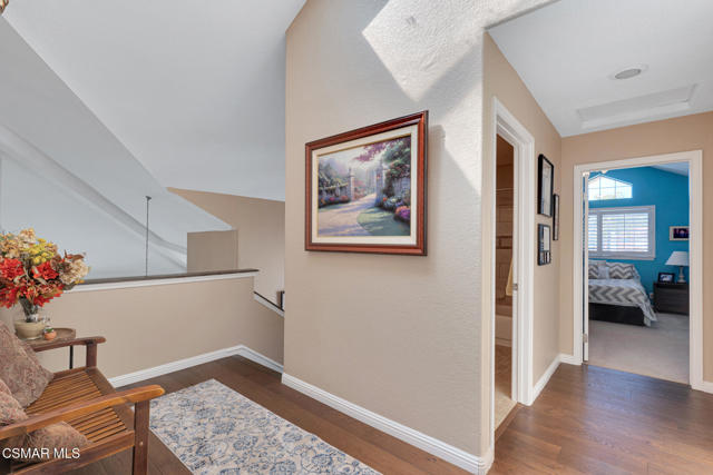 4542 Skidmore Court, Moorpark CA: https://media.crmls.org/mediaz/de37b08c-0d91-4df5-b241-46916cd1dfa9.jpg